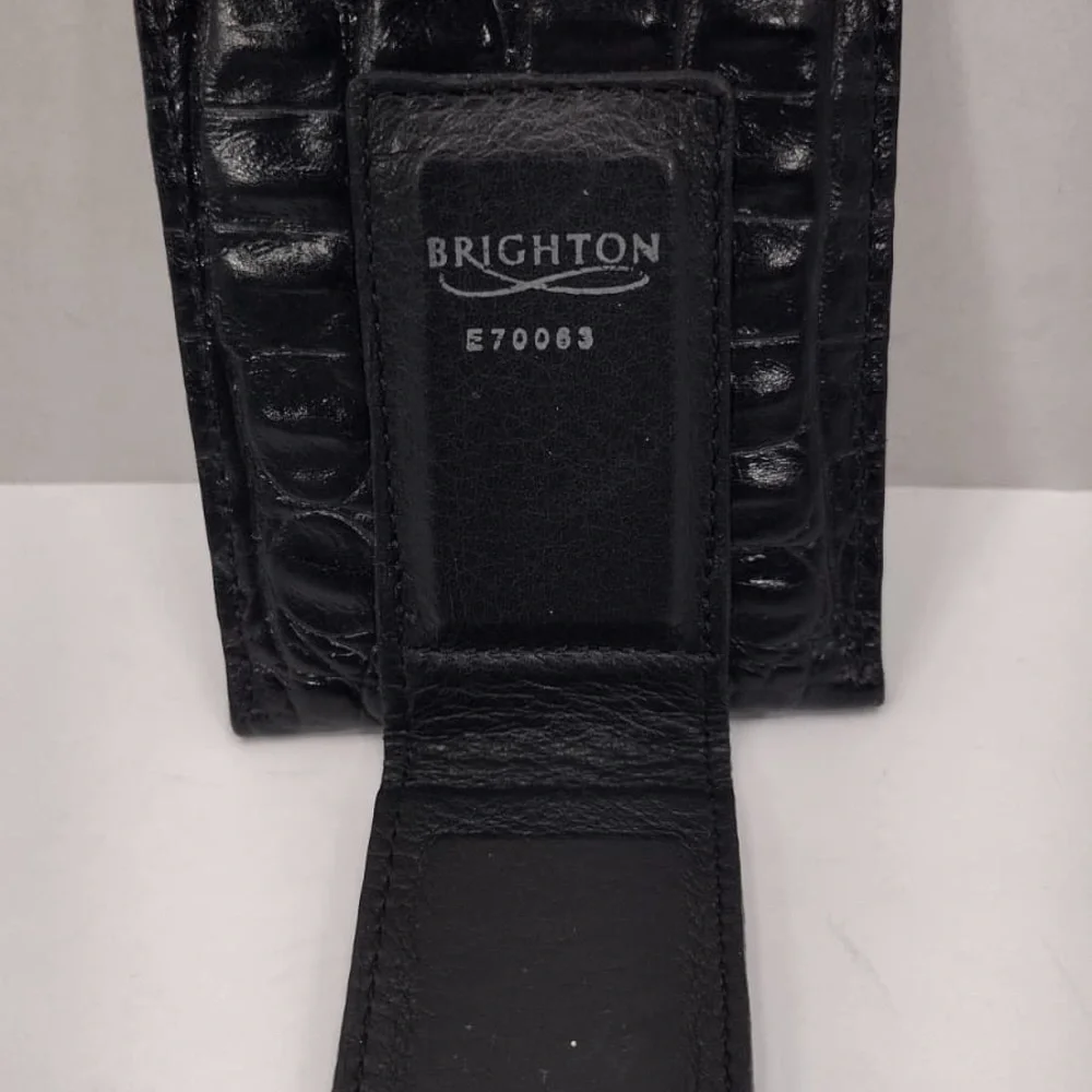 Brighton Black Textured Card Holder pre owned Exellent condition
